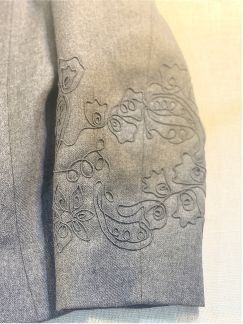 Pendleton Women’s Size 10 100% Wool Embroidered Blazer Gray Size 10 - Medium - Picture 11 of 14